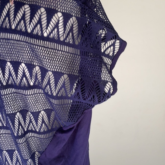 Navy bathing suit cover up top crochet - Picture 5 of 8